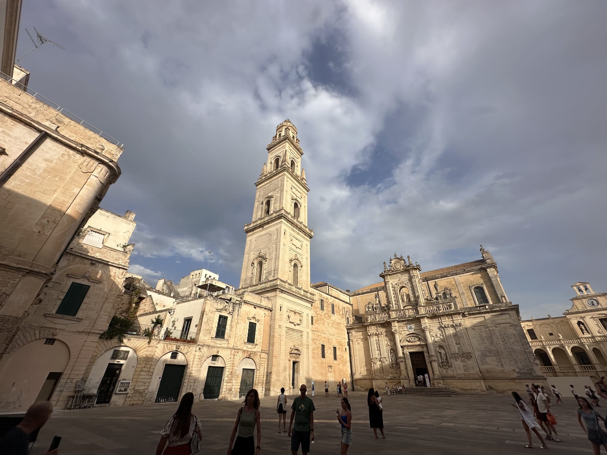 WhatsApp Image 2025-10-10 at 19.57.17