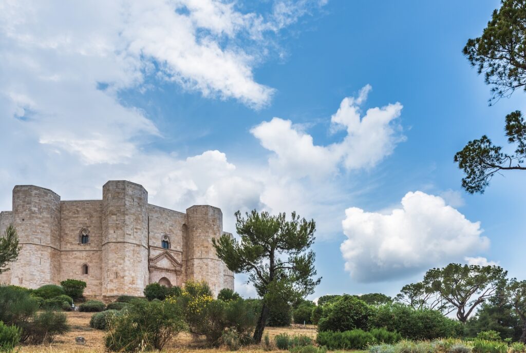 Tour Castel del Monte, Trani e Bisceglie da Bari con NCC